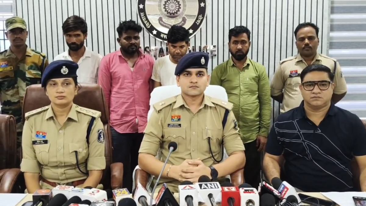 बस्तर में एक्टिव है साइबर ठगों का बड़ा नेटवर्क: 4500 से ज्यादा मामले, 5.5 करोड़ की ठगी! पुलिस ने जामताड़ा से एक गिरोह को किया गिरफ्तार…