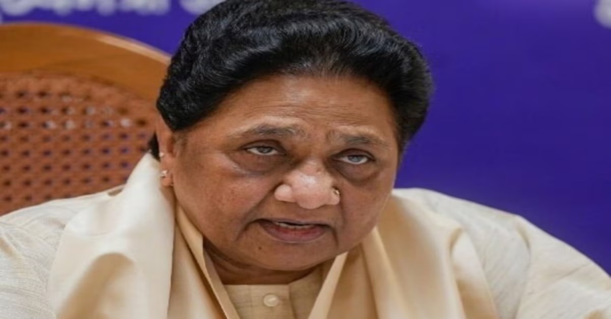 गरीबों के करोड़ों बच्चों के साथ न्याय नहीं कर रही सरकार! स्कूलों के विलय को लेकर मायावती ने सरकार पर साधा निशाना