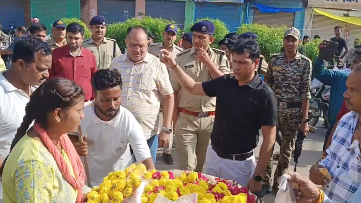 पीतांबरा पीठ के आसपास अतिक्रमणकारियों पर शिकंजाः   कलेक्टर SP उतरे मैदान पर, चलाया बेदखली अभियान