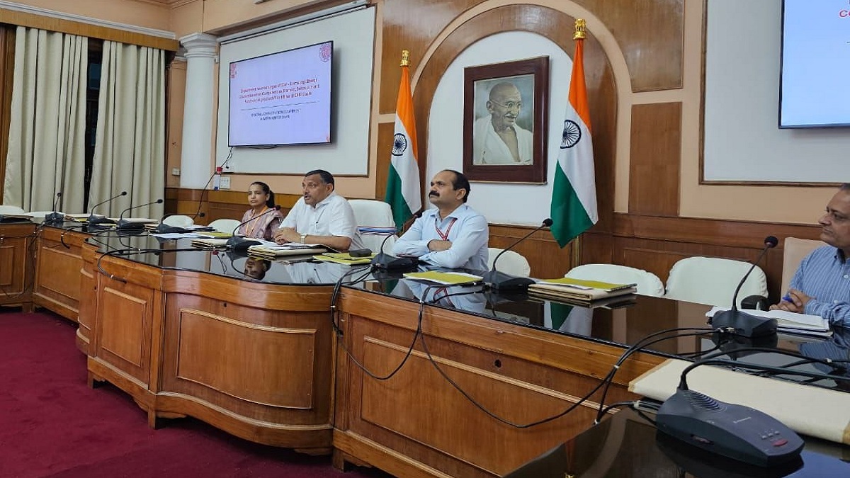 Chief Secretary Amritlal Meena : बिहार विधानसभा चुनाव की तैयारी तेज, मुख्य सचिव  ने दिए सख्त निर्देश