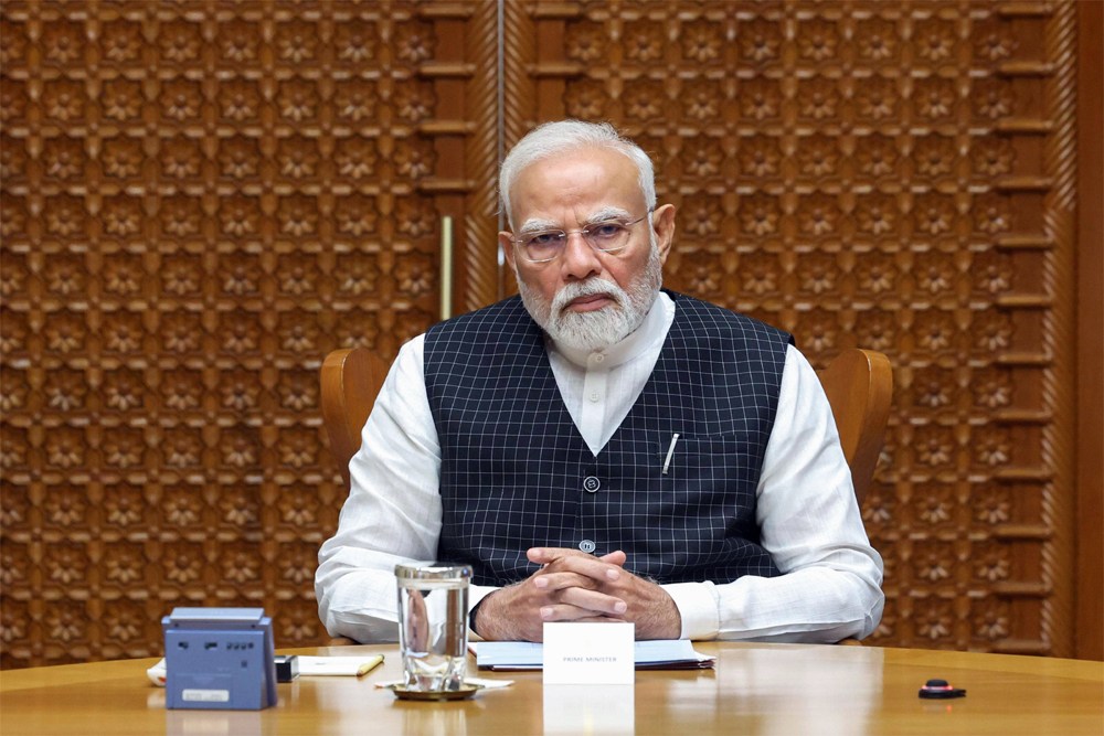 पीएम मोदी ने संसद भवन में की हाई लेवल मीटिंग : नड्डा, राजनाथ व शाह समेत ये वरिष्ठ बीजेपी सांसद रहे मौजूद, संसद सत्र के दौरान रणनीति पर हुई चर्चा
