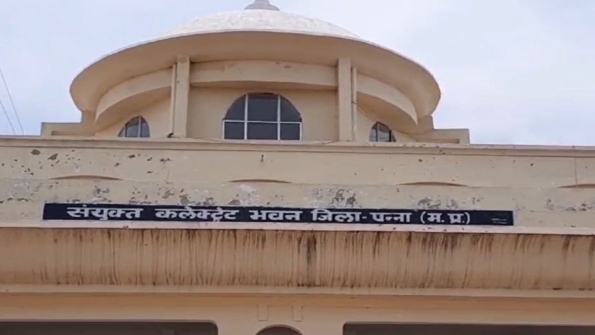 Big action: शिकायतों के निराकरण में लापरवाही पर गिरी गाज, कलेक्टर ने RTO, 8 तहसीलदार, 3 CEO, 2 CMO को थमाया नोटिस