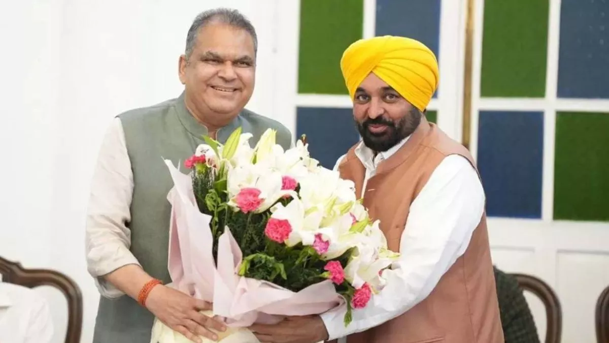 ब्रेकिंग : मान कैबिनेट में शामिल हुए संजीव अरोड़ा, राज्यपाल कटारिया ने दिलाई शपथ