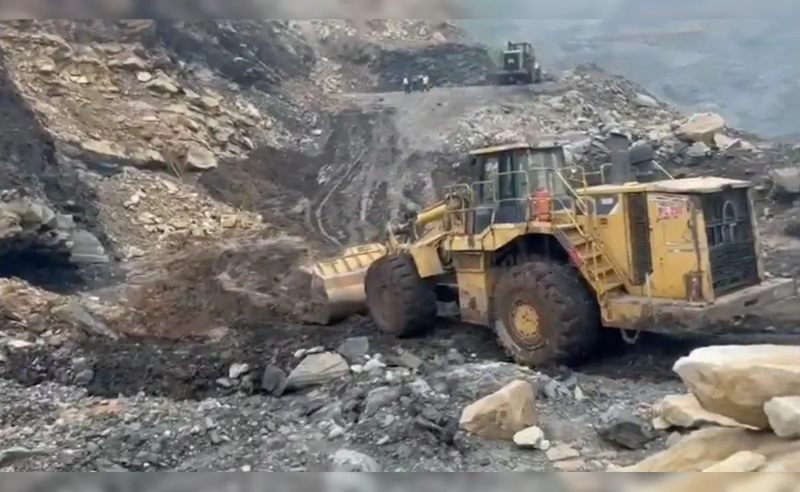 कोयला चोरी करने के दौरान धंस गई खदान, 4 मजदूरों की मौत, 6 घायल ; परिजन अब मांग रहे मुआवजा और नौकरी