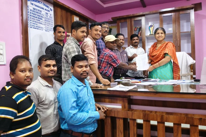 ‘काम नहीं तो वेतन नहीं’ : ओडिशा सरकार ने राजस्व कर्मचारियों की सामूहिक छुट्टी पर लगाई रोक