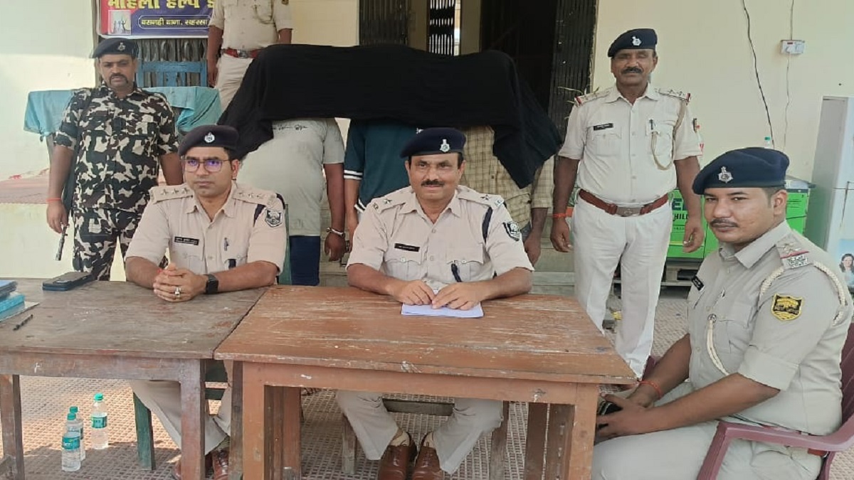 सहरसा पुलिस को मिली बड़ी सफलता, दो सहयोगियों के साथ गिरफ्तार हुआ 25 हजार का इनामी बदमाश भानु मंडल