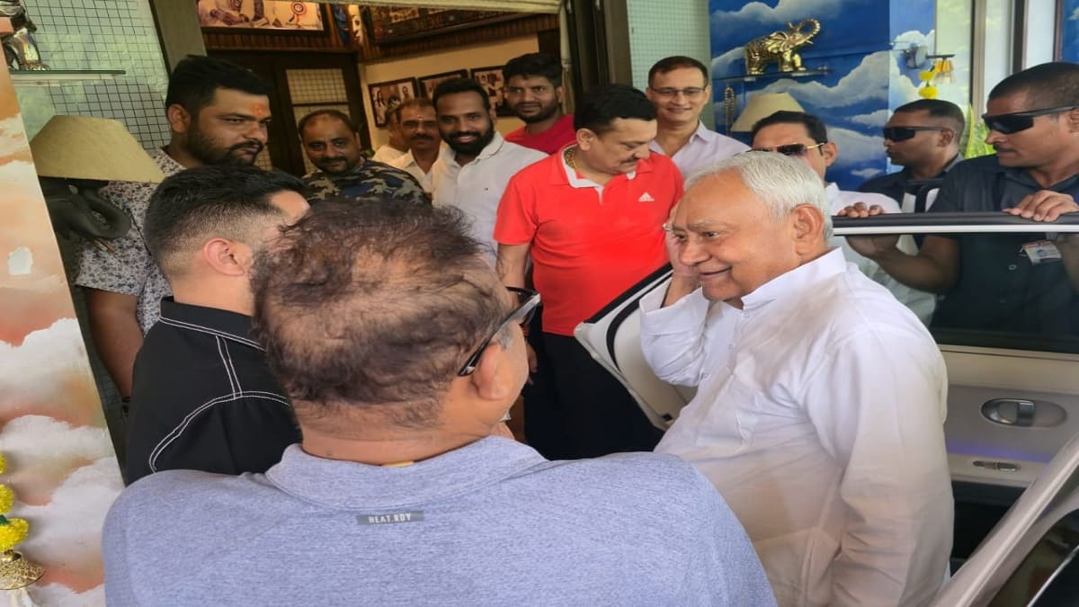 बिहार विधानसभा चुनाव से पहले जेडीयू में हलचल, सीएम नीतीश की अनंत सिंह से मुलाकात ने दिए सियासी संकेत, सियासी अटकल को और कर दिया मजबूत