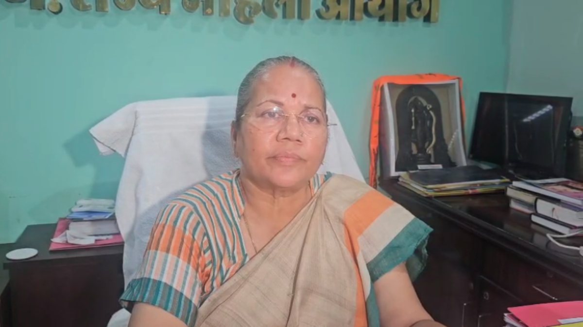 बहुचर्चित धर्मांतरण मामले की पीड़ित युवतियों ने थाने में दुर्व्यवहार का लगाया आरोप, शिकायत पर महिला आयोग ने लिया संज्ञान, एसपी से मांगा सीसीटीवी फुटेज