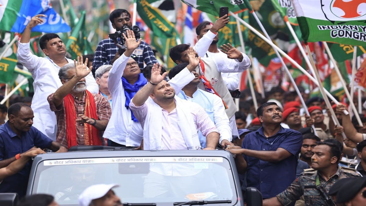 तेजस्वी ने नीतीश पर कसा तंज, हमें बिहार में ऑरिजनल मुख्यमंत्री चाहिए, डुप्लीकेट नहीं, यात्रा के दौरान जवान के पैर की तीन हड्डियां टूटीं