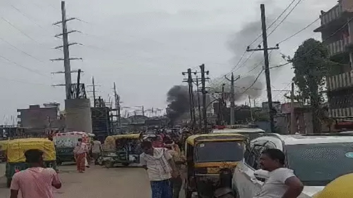 पटना में भीषण सड़क हादसा, जल लाने जा रहे कांवरियों को तेज रफ्तार वाहन ने कुचला, दो की मौत, गुस्साए लोगों ने की आगजनी