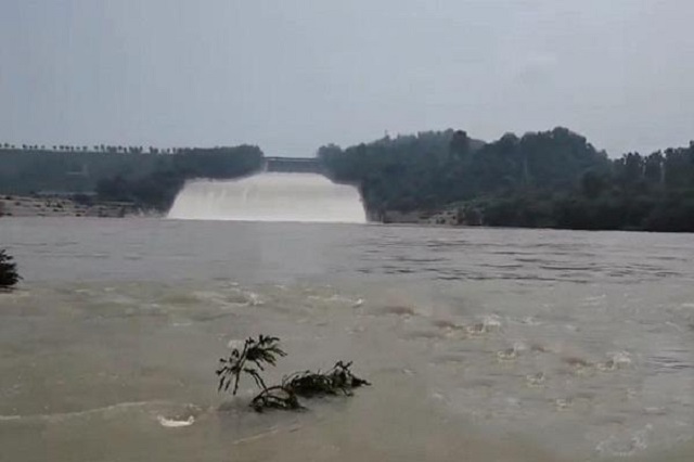 पंजाब में आ सकता है बड़ा संकट, ब्यास नदी उफान पर