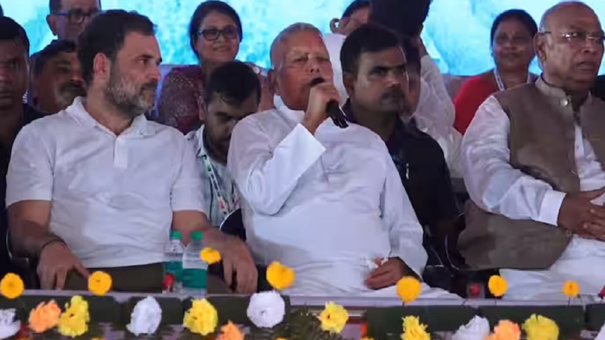 Vote Adhikar Yatra: ‘चोरों को हटाओ, भाजपा को भगाओ, और हमें जिताओ’, पुराने अंदाज में दिखे लालू यादव, कुछ इस अंदाज में BJP को धोया