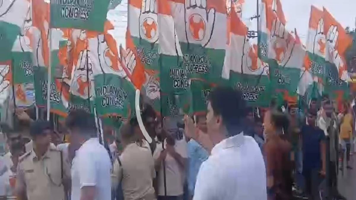 राहुल और तेजस्वी यादव ने मखाना मजदूरों से की मुलाकात, कहा किसानों की समस्या का होगा समाधान