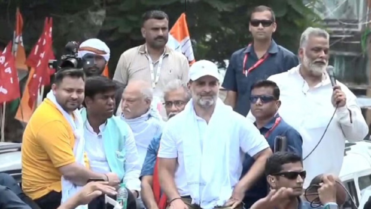 Voter Adhikar Yatra: पप्पू यादव ने राहुल के सामने तेजस्वी को बताया ‘जननायक’, कहा- वह मेरे भाई हैं, जो…