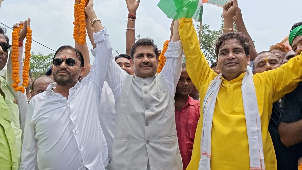 वोटर अधिकार यात्रा पहुंची सिकंदरा, बंटी चौधरी ने चुनाव आयोग पर लगाए गंभीर आरोप