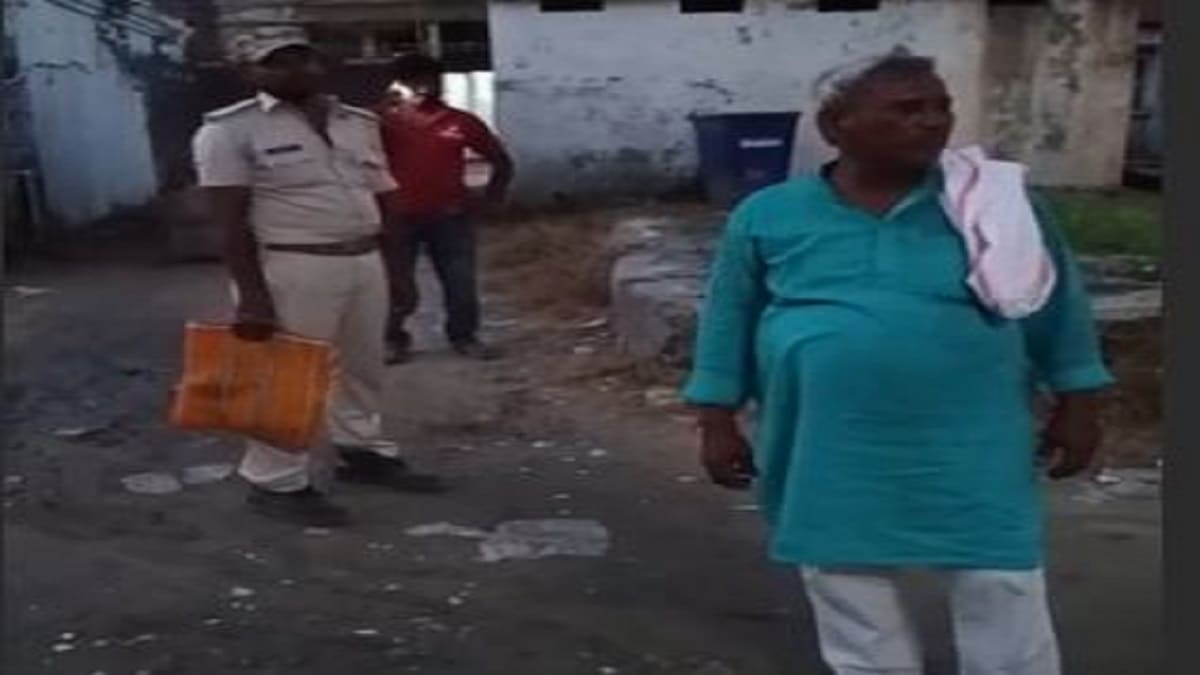 Bihar Crime : समस्तीपुर में दंपती पर धारदार हथियार से हमला, पति की मौत