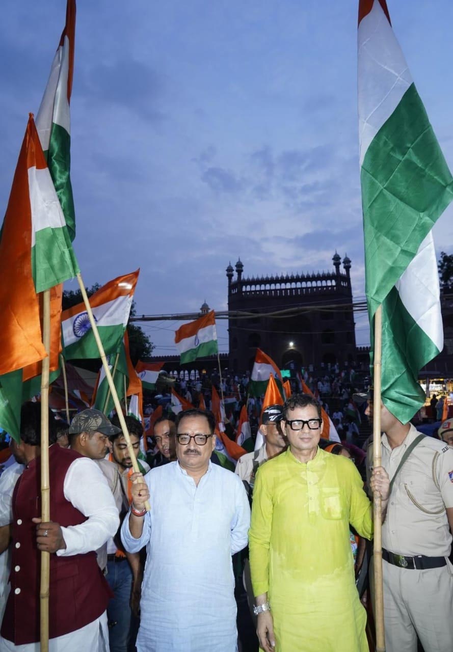 स्वतंत्रता दिवस से पहले जामा मस्जिद से निकली तिरंगा यात्रा, मुस्लिम महिलाएं, बच्चे और बुजुर्ग हुए शामिल