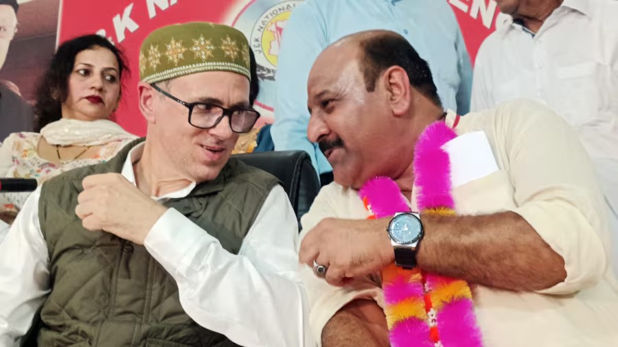 ‘इस बार लाल किले से पीएम मोदी करें पूर्ण राज्य का ऐलान’ : जम्मू-कश्मीर के उप मुख्यमंत्री सुरिंदर चौधरी ने जताई उम्मीद, इधर विपक्ष को लामबंद करने में जुटे उमर अब्दुल्ला