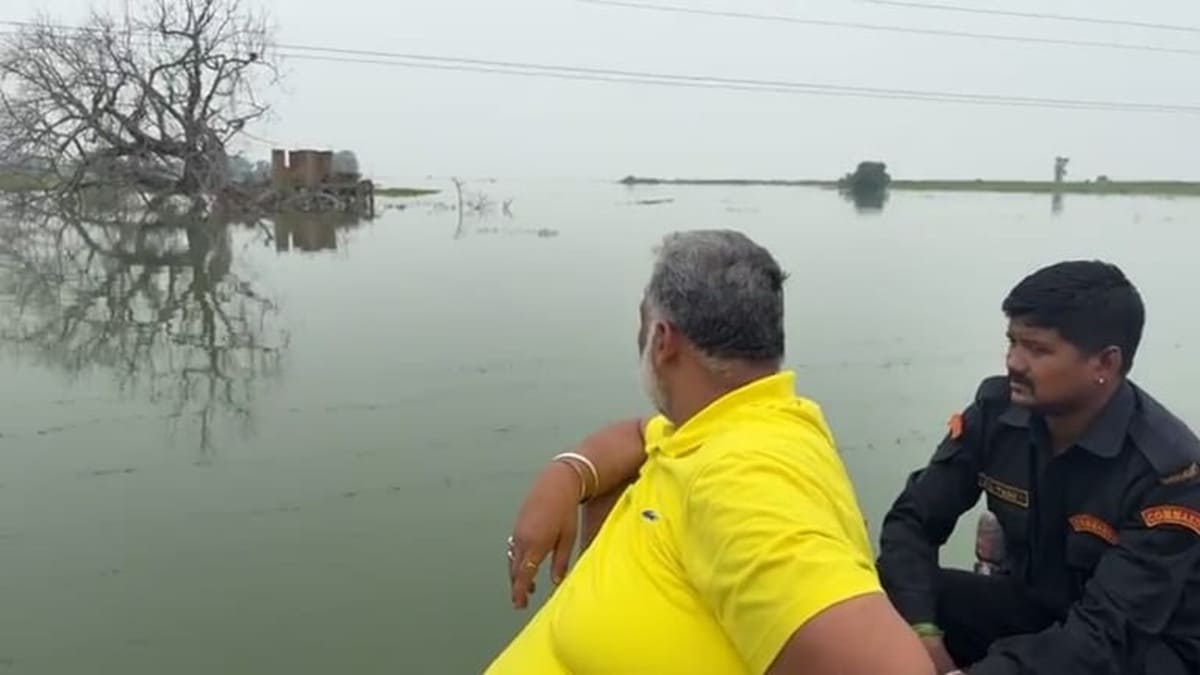 Bihar News : बिहार में गंगा-कोसी नहीं का कहर, सांसद ने नाव से किया दौरा , पीड़ितों ने बताई अपनी समस्या