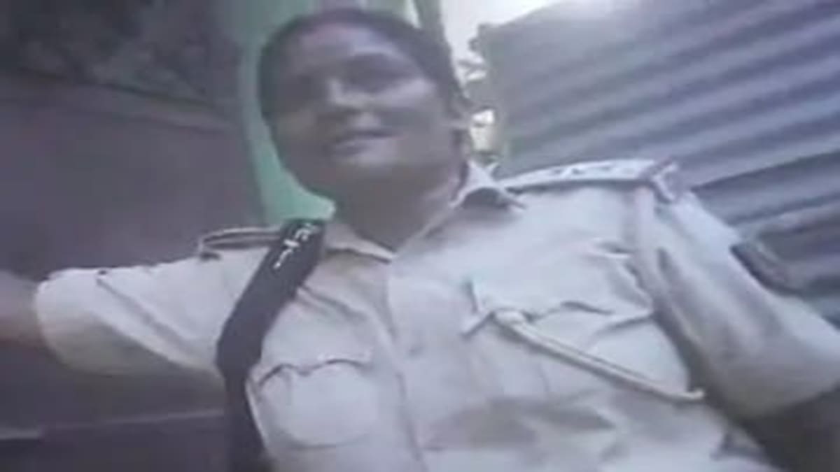 Bihar Crime : रिश्वत लेने के आरोप में महिला SI लीलावती निलंबित, वायरल वीडियो से हुआ खुलासा