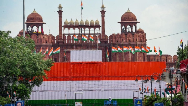 Independence Day 2025: 15 अगस्त के मौके पर दिल्ली में सड़क, बस और मेट्रो के लिए बदलाव,लाल किला के आस-पास आज रात से यातायात बंद