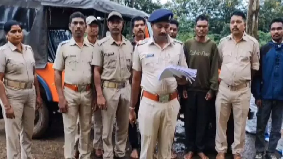 कोरापुट पुलिस ने किया 3 क्विंटल गांजा ज़ब्त, तीन गिरफ्तार