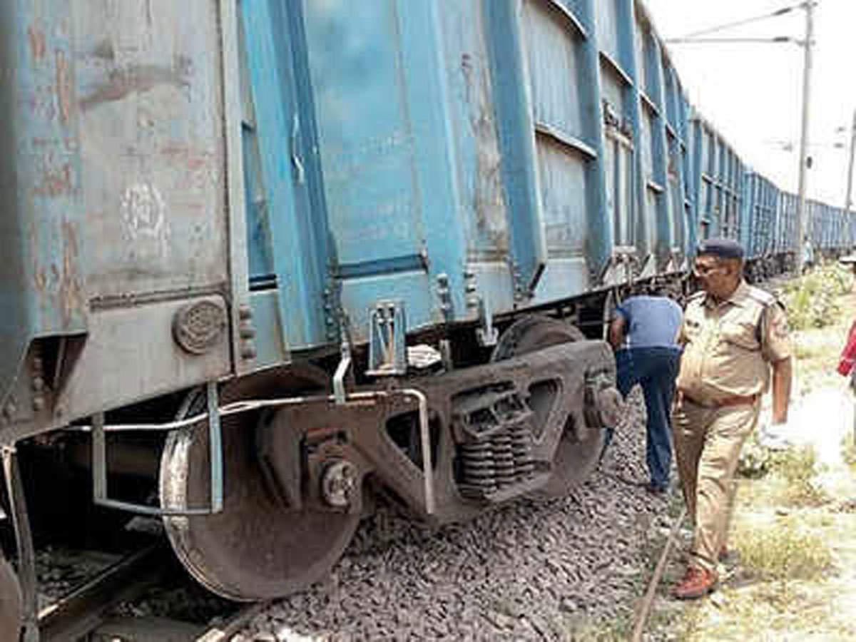 विजयनगरम स्टेशन पर मालगाड़ी पटरी से उतरी, नौ ट्रेनें प्रभावित