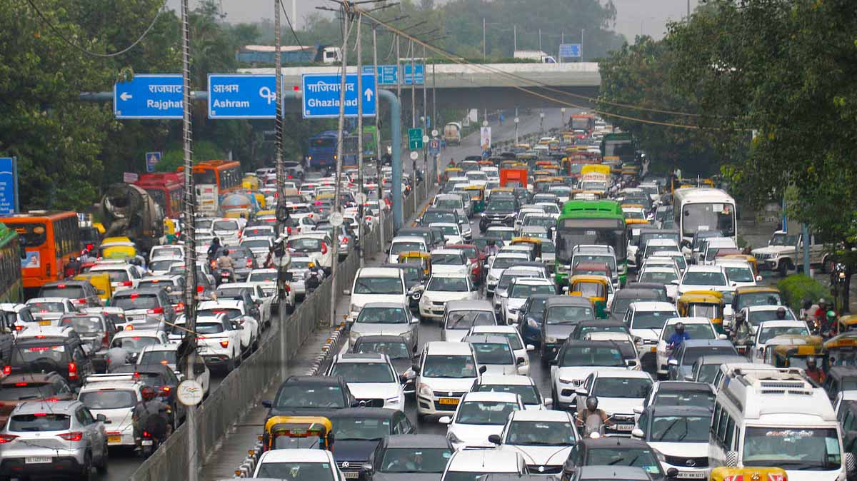 दिल्ली-NCR में पुराने वाहनों पर प्रतिबंध के संबंध में कोई रिसर्च नहीं की गई: CAQM ने RTI के जवाब में माना