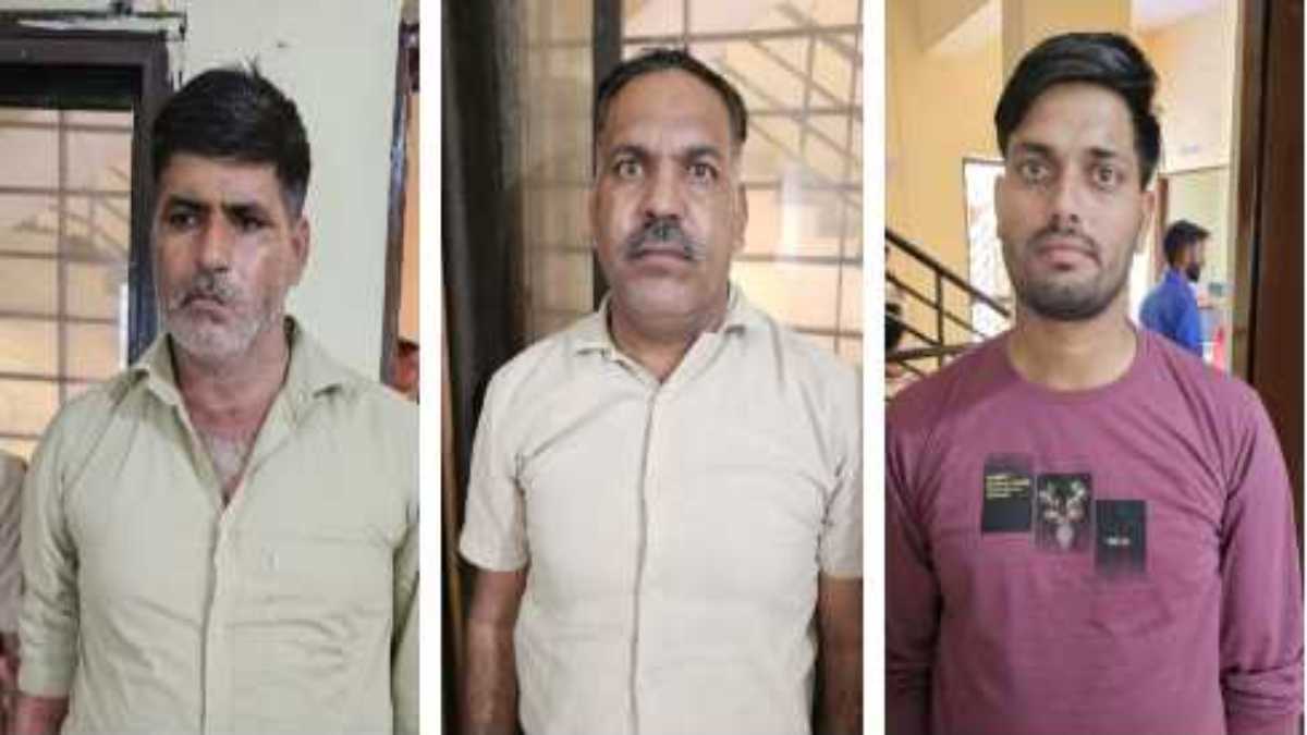 हत्या के आरोपी फरार 3 चचेरे भाई चढ़े पुलिस के हत्थेः 2 लाइसेंसी बंदूक जब्त, तीनों पर था 5-5 हजार का इनाम