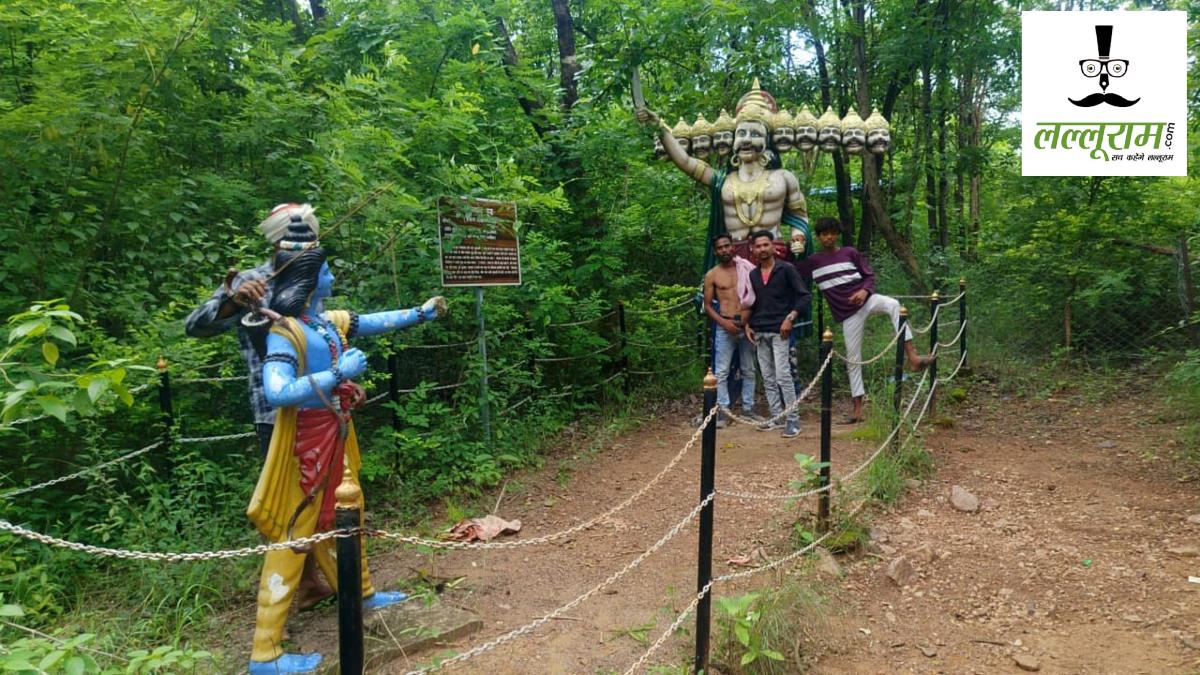 CG News : नशेड़ी युवकों की शर्मनाक करतूत, भगवान की मूर्तियों पर बरसाए थप्पड़, हिंदू संगठनों ने जताया कड़ा आक्रोश