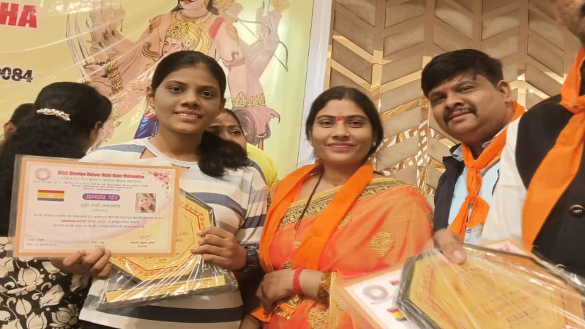 CG News : दिल्ली में साक्षी जायसवाल ने छत्तीसगढ़ का बढ़ाया मान, राष्ट्रीय कल्चुरी गौरव सर्वोच्च सम्मान से हुई सम्मानित