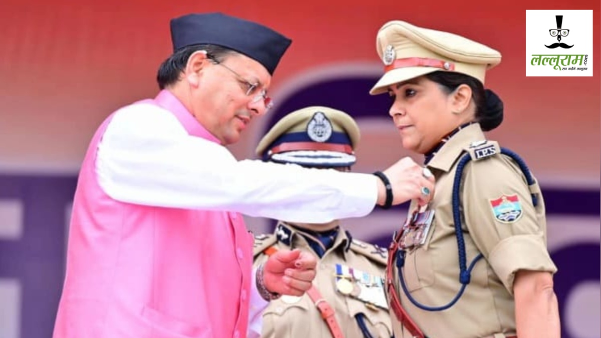 उत्तराखंड में छत्तीसगढ़ की बेटी को मिला सम्मान : IPS श्वेता चौबे को मिला मुख्यमंत्री सराहनीय सेवा पदक, “उत्तराखंड की शेरनी” के नाम से मिली पहचान  