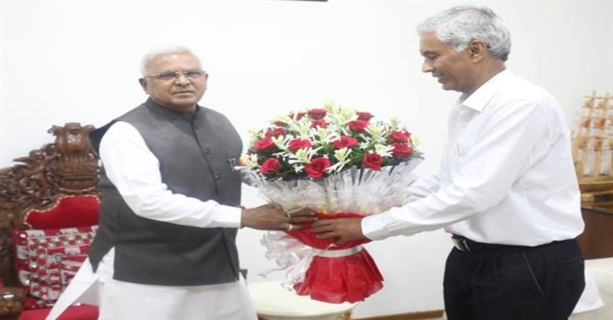 राज्यपाल से मुख्य सचिव ने की मुलाकात: एक्सटेंशन मिलने की चर्चाओं के बीच हलचल तेज, 31 अगस्त को रिटायर होंगे अनुराग जैन