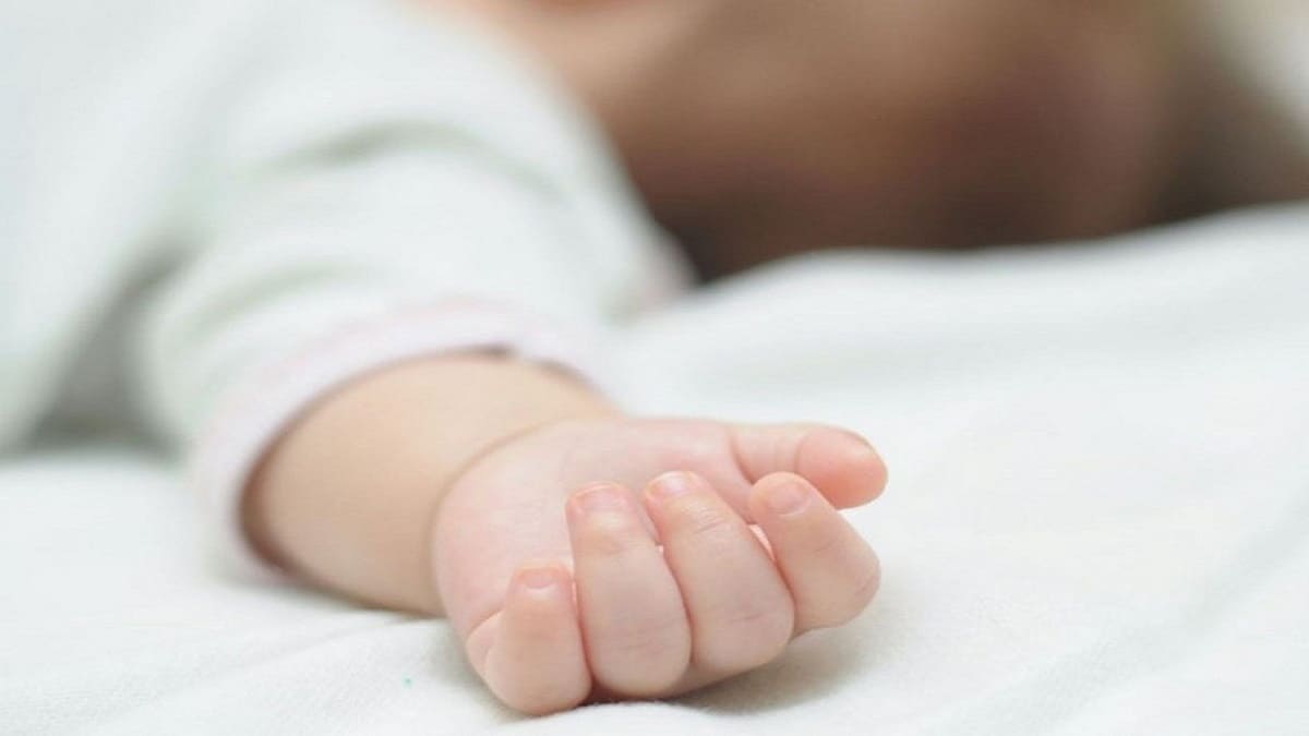 माता-पिता के बीच हुए झगड़े ने छीन ली बच्ची की जिंदगी, मां से जुदाई सह न पाई 3 साल की मासूम