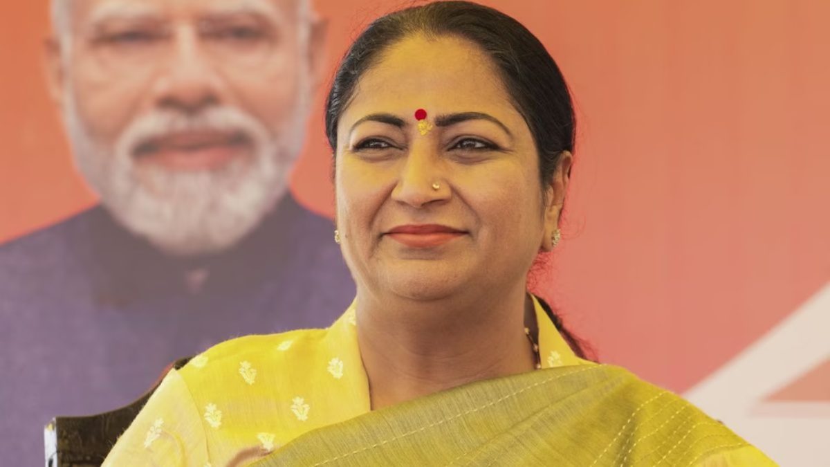 हमले के बाद दिल्ली CM रेखा गुप्ता सदमे में, आरोपी ने हाथ पकड़कर खींचा, टेबल से सिर टकराने पर लगी गंभीर चोट