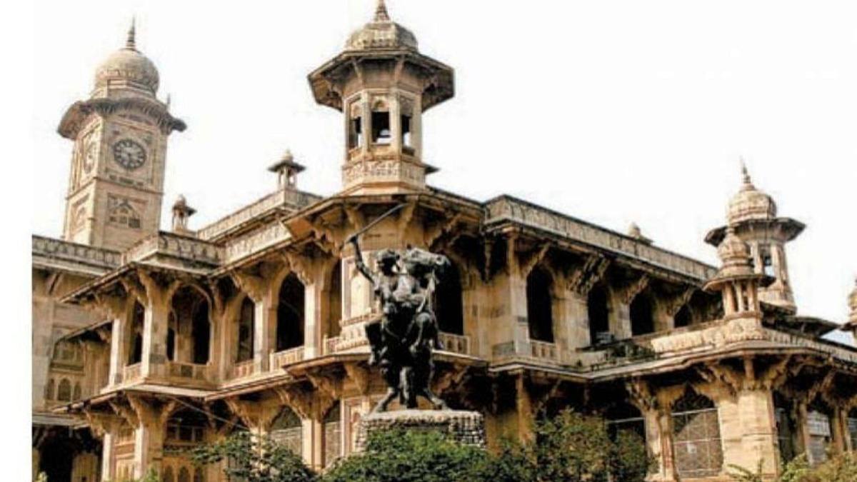 ग्वालियर के MLB कॉलेज में कंप्यूटर खरीदी में गड़बड़ी: PMO तक पहुंची शिकायत, जांच के लिए कमेटी गठित