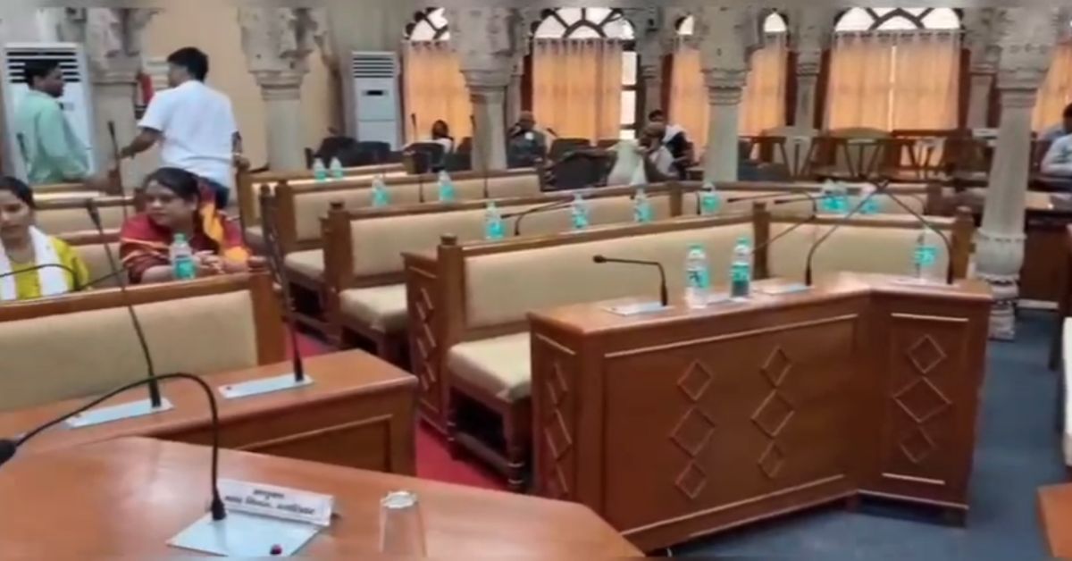 ग्वालियर नगर निगम का साधारण सम्मेलन: सभापति ने कोरम पूरा न होने पर अपनाया सख्त रुख, 19 अगस्त तक बैठक स्थगित, बीजेपी-कांग्रेस ने एक दूसरे पर लगाए आरोप