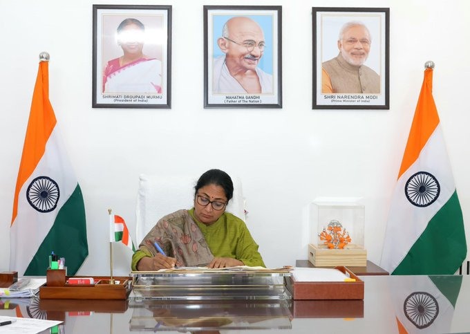 अब दिल्ली की हर विधानसभा में होगी जनसुनवाई, हमले के बाद सीएम रेखा गुप्ता का बड़ा ऐलान ; भावुक पोस्ट जारी कर लिखा- ‘मेरे शरीर का हर कण दिल्ली के नाम’