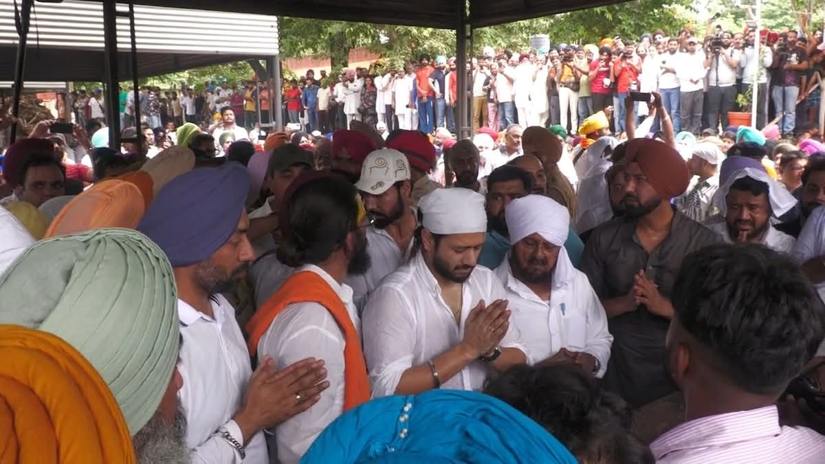 कॉमेडियन किंग जसविंदर भल्ला पंचतत्व में हुए विलीन, नम आंखों से दी बिदाई