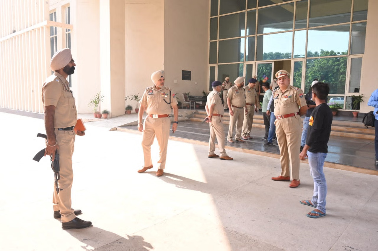 लुधियाना में सरकारी इमारतों को बम से उड़ाने की धमकी, पुलिस हाई अलर्ट पर