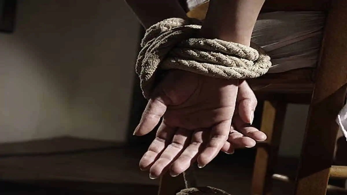 मां ने बेटे संग रची खौफनाक साजिश, पति से मांगी 21 लाख फिरौती, ऐसे खुला पूरा राज