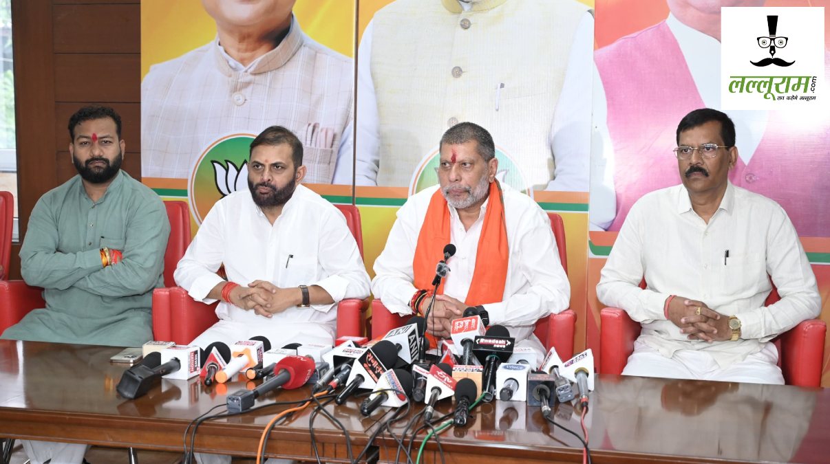 पीएम मोदी पर आपत्तिजनक टिप्पणी का मामला : BJP प्रदेश अध्यक्ष किरण सिंह देव ने कहा- चुनाव जितने के लिए कुछ भी बोल रही है कांग्रेस, जितनी निंदा की जाए उतना कम…