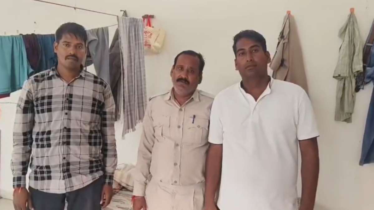 लोकायुक्त की बड़ी कार्रवाई: 4500 रुपये रिश्वत लेते प्रधान आरक्षक और नगर सैनिक को रंगे हाथों पकड़ा  