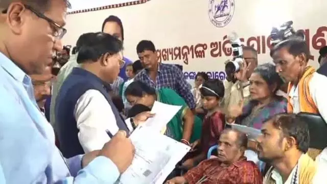 ‘ऐसा कहना भी मत’… मुख्यमंत्री माझी ने शिकायत सुनवाई के दौरान आत्महत्या संबंधी टिप्पणी पर बुजुर्ग व्यक्ति को लगाई फटकार