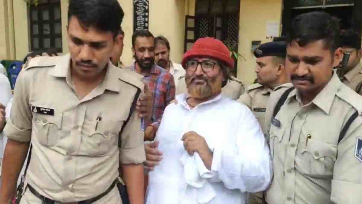 आसाराम के बेटे नारायण साईं से पत्नी ने मांगा तलाक, इंदौर के फैमिली कोर्ट में हुआ पेश, 4 सितंबर को होगी अगली सुनवाई
