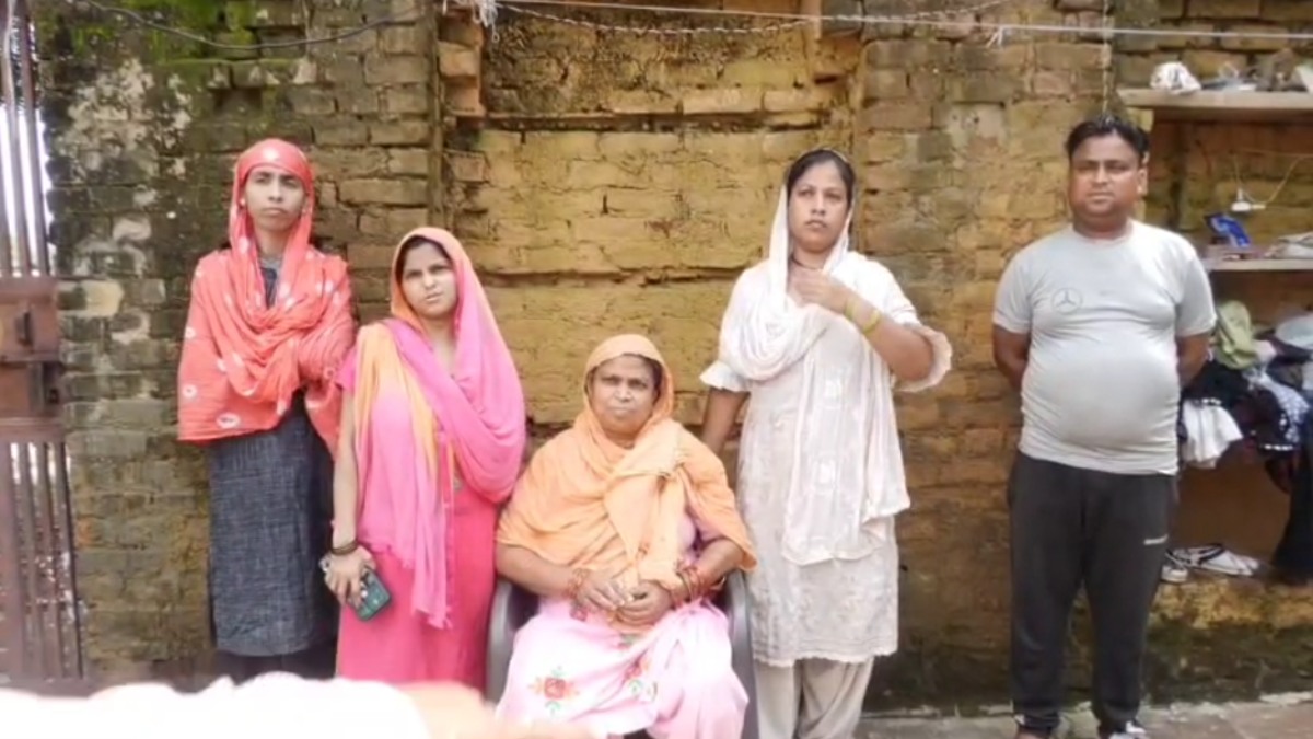 PM जीवन ज्योति बीमा योजना में बड़ा फर्जीवाड़ा: फर्जी मृत्यु प्रमाण पत्र बनवाकर 20 करोड़ का घोटाला, जिंदा लोगों को दस्तावेजों में बता दिया मरा 