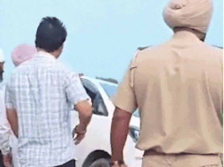 आम आदमी पार्टी के विधायक रणबीर सिंह भुल्लर की कार का एक्सीडेंट, बाल-बाल बचे