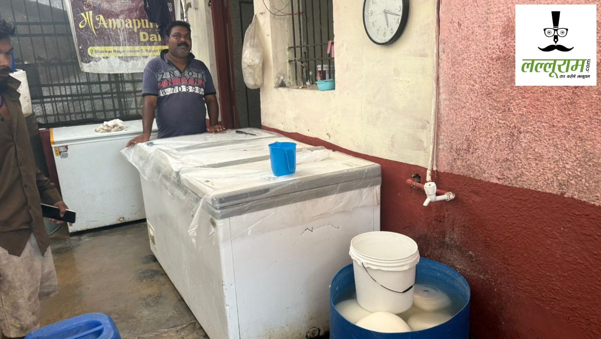 Fake Paneer Factory Burst : राजधानी की फैक्ट्री में बन रहा था नकली पनीर, होटलों और ढाबों में होती थी सप्लाई, स्वास्थ्य और खाघ सुरक्षा विभाग ने मारा छापा
