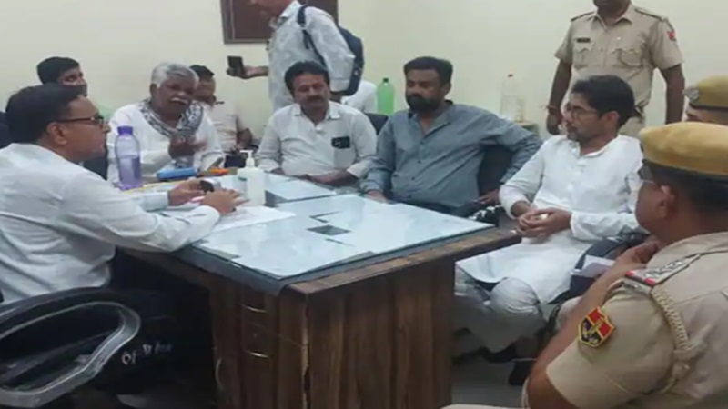 Rajasthan News: हिजाब पहनकर ड्यूटी करने से रोकी गई इंटर्न, बढ़ा विवाद
