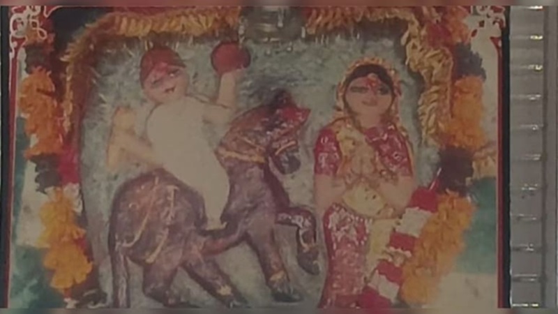 सीकर का चमत्कारी मंदिर: कभी मूर्ति से आती थी आवाज, चोर-डाकू भाग खड़े होते थे